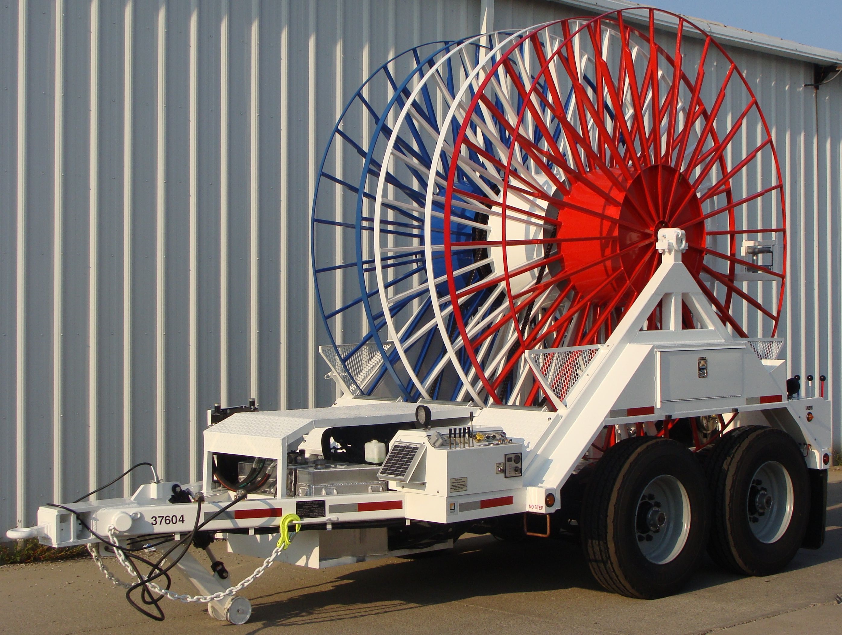Hydraulic 3-reel Trailer for Stringing Underground Transmission Cable, Self-Driving